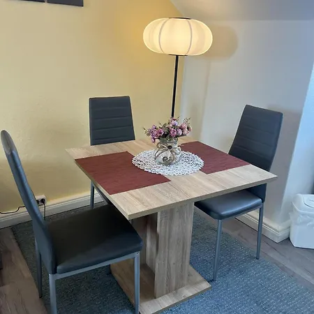 Fruehauf Apartment *