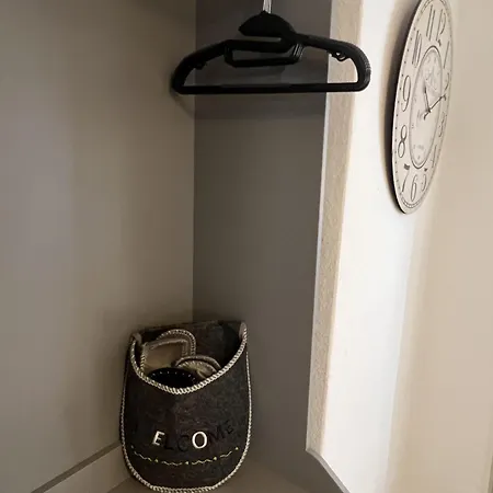 Fruehauf Apartment *
